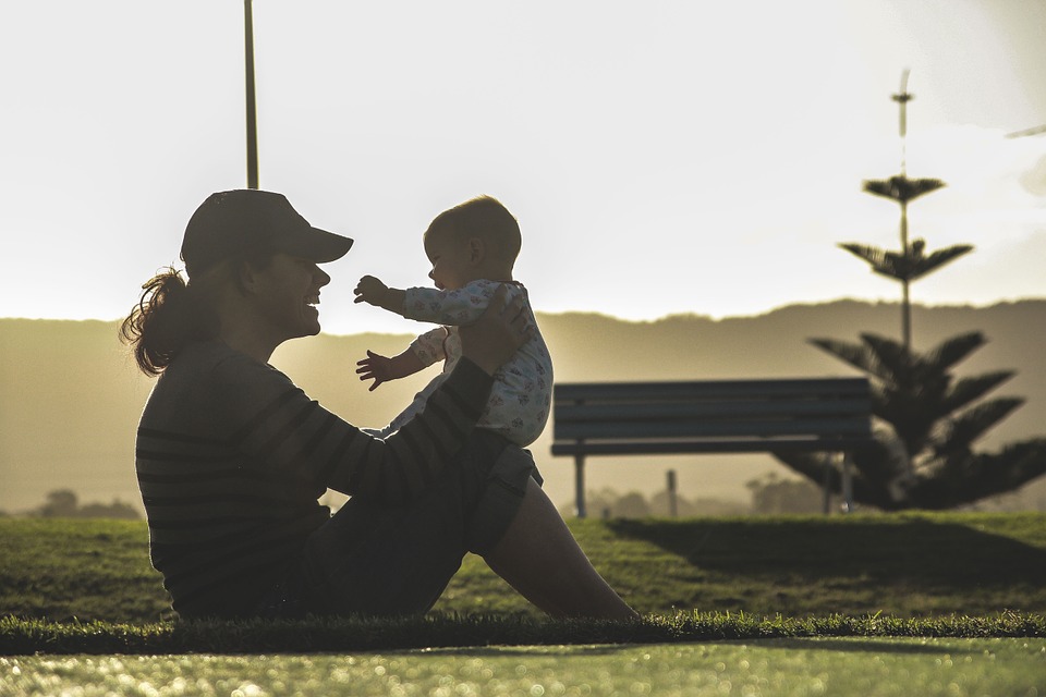 Springtime Activities For Single Moms: Head Outdoors And Reap The Benefits